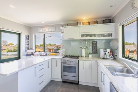 Photo of property in 59 Hetley Crescent, Taradale, Napier, 4112