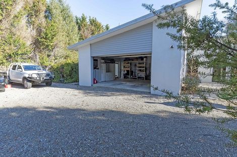 Photo of property in 1 Lakeside Terrace, Westport, 7892