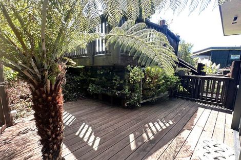 Photo of property in 10 Ward Drive, Opua, 0200