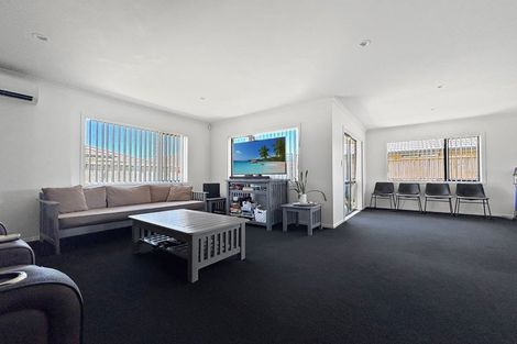 Photo of property in 25 Waikai Close, Ruakura, Hamilton, 3214