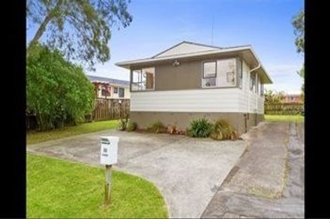 Photo of property in 32 Larissa Avenue, Henderson, Auckland, 0610