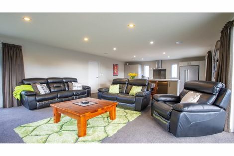 Photo of property in 3 Tussock Place, Stoke, Nelson, 7011