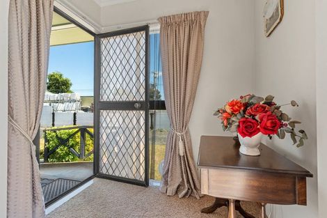 Photo of property in 3/21 Dublin Street, Martinborough, 5711