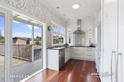 Photo of property in 1/10 Woodglen Road, Glen Eden, Auckland, 0602