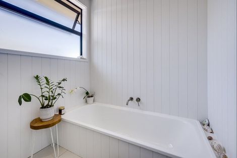 Photo of property in 23 Golding Road, Taradale, Napier, 4112