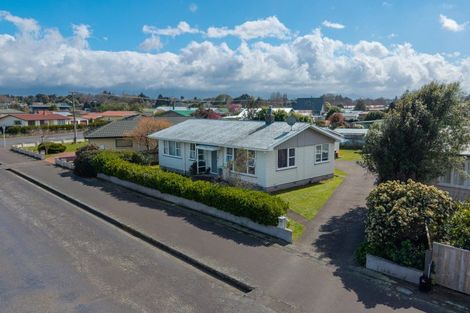 Photo of property in 3 Gertrude Street, Dannevirke, 4930