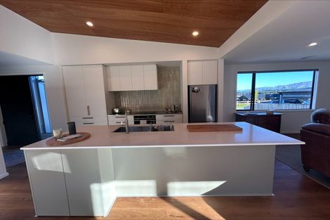 Photo of property in 21 Tomtit Crescent, Lake Hawea, 9382