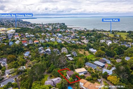 Photo of property in 105 Braemar Road, Castor Bay, Auckland, 0620