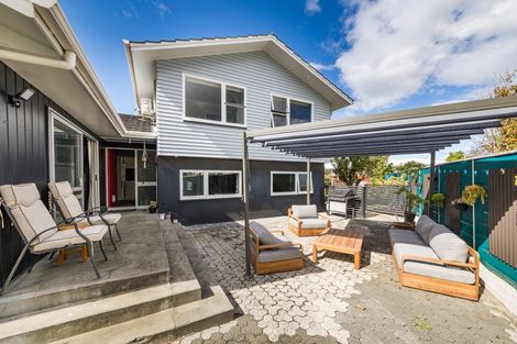 Photo of property in 11 Catlins Crescent, Milson, Palmerston North, 4414