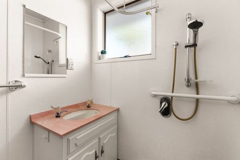 Photo of property in 2/208 Wolseley Street, Mayfair, Hastings, 4122