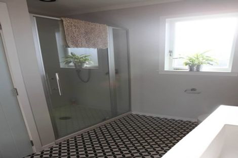 Photo of property in 26 Dakota Avenue, Beach Haven, Auckland, 0626