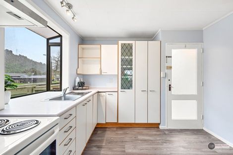 Photo of property in 68a Gemstone Drive, Birchville, Upper Hutt, 5018