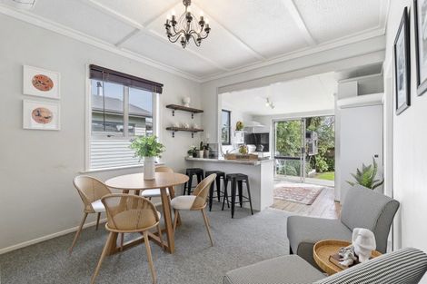 Photo of property in 9 Princes Street, Fitzroy, New Plymouth, 4312