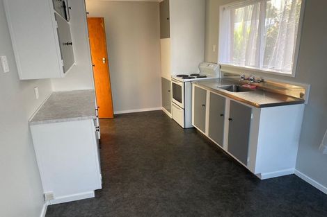 Photo of property in 2 Rutland Place, Milson, Palmerston North, 4414