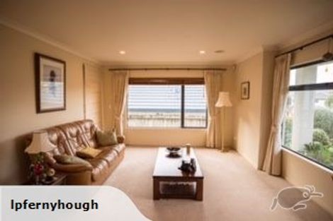 Photo of property in 214 Westchester Drive, Churton Park, Wellington, 6037