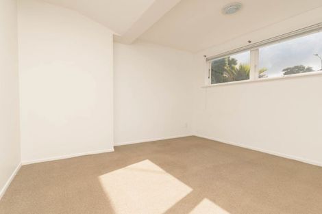 Photo of property in 6 Swanson Road, Henderson, Auckland, 0610