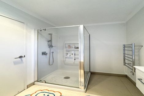 Photo of property in 61d Fields Parade, Oteha, Auckland, 0632