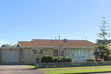 Photo of property in 4 Breckons Avenue, Nawton, Hamilton, 3200