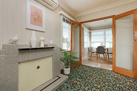 Photo of property in 10 Neeve Road, Taradale, Napier, 4112