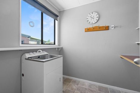 Photo of property in 277 Shakespeare Street, Leamington, Cambridge, 3432