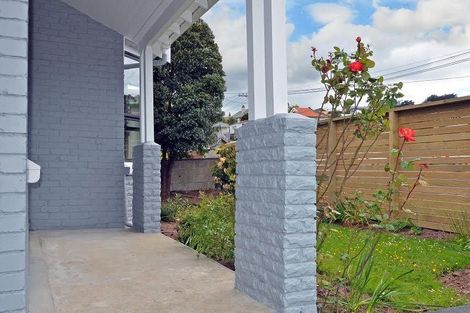 Photo of property in 1 Elliot Street, Andersons Bay, Dunedin, 9013
