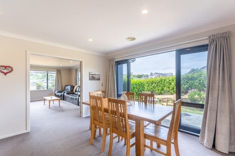 Photo of property in 12 Aotea Drive, Aotea, Porirua, 5024