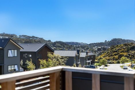 Photo of property in 25 Holystone Road, Whitby, Porirua, 5024