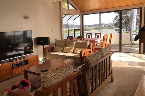 Photo of property in 74 Ardern Avenue, Stanmore Bay, Whangaparaoa, 0932
