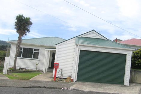 Photo of property in 10 Carleton Terrace, Tawa, Wellington, 5028