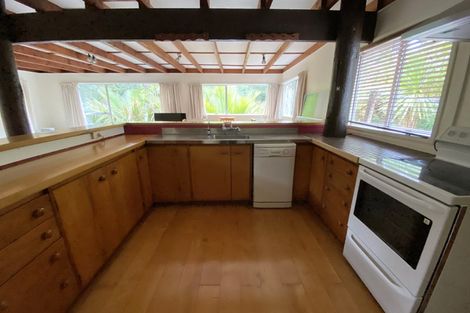 Photo of property in 33 Reynolds Place, Torbay, Auckland, 0630