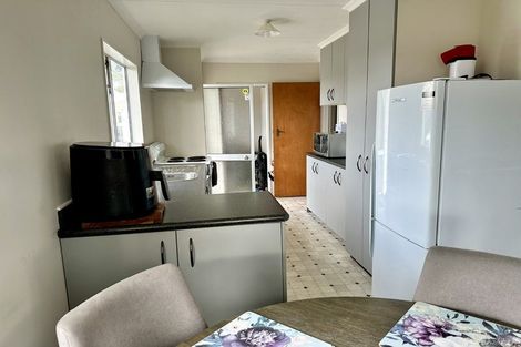 Photo of property in 24 Suzanne Grove, Kelvin Grove, Palmerston North, 4414
