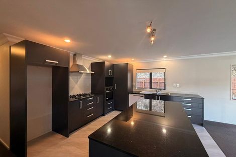 Photo of property in 26 Aragon Grove, Kingsley Heights, Upper Hutt, 5018