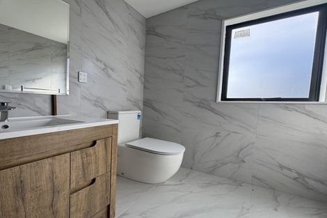 Photo of property in 18 Peara Place, Henderson, 0610