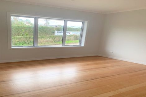 Photo of property in 2/300 Lake Road, Hauraki, Auckland, 0622
