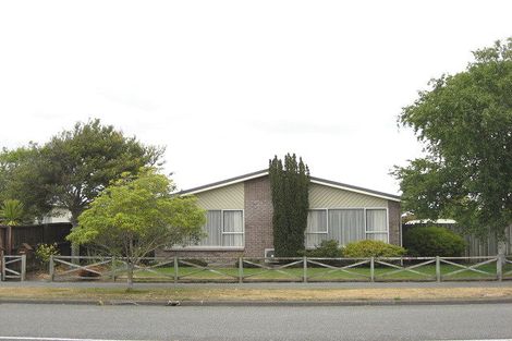 Photo of property in 137 Queenspark Drive, Parklands, Christchurch, 8083