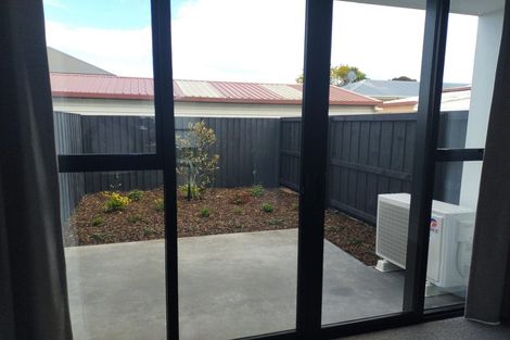 Photo of property in 16 Fairfield Avenue, Addington, Christchurch, 8024