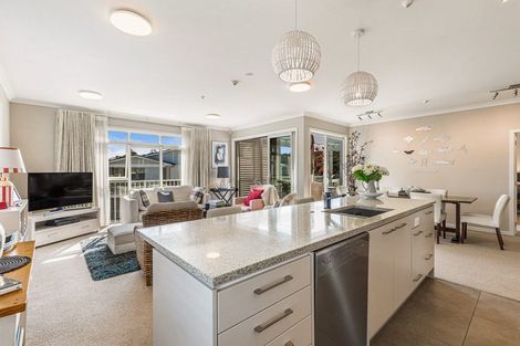 Photo of property in 118 Eaves Bush Parade, Orewa, 0931