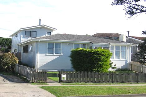 Photo of property in 52 Te Pene Avenue, Titahi Bay, Porirua, 5022
