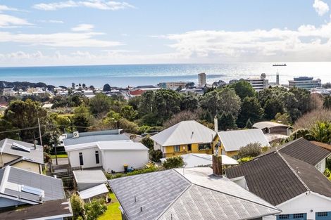 Photo of property in 14 Barrett Street, Westown, New Plymouth, 4310