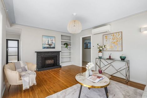 Photo of property in 35 Tampin Road, Hillpark, Auckland, 2102