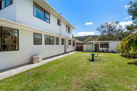 Photo of property in 127 Gemstone Drive, Birchville, Upper Hutt, 5018