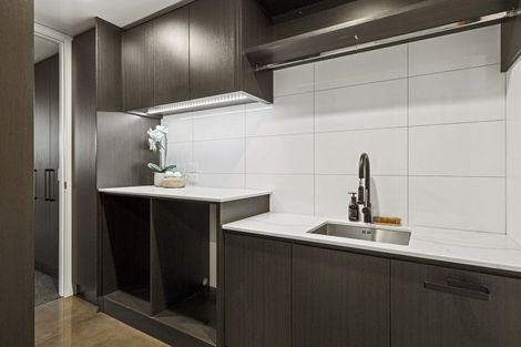Photo of property in 22 Latimer Square, Christchurch Central, Christchurch, 8011