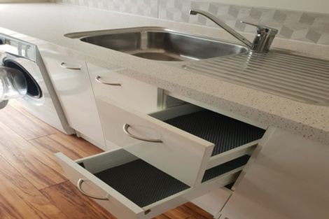 Photo of property in 1/508 East Coast Road, Windsor Park, Auckland, 0630