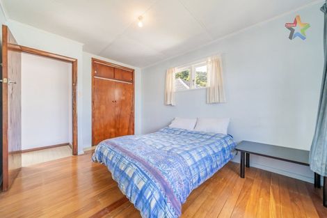 Photo of property in 72 Glen Road, Stokes Valley, Lower Hutt, 5019