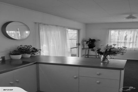 Photo of property in 127 Park Avenue, Whangamata, 3620