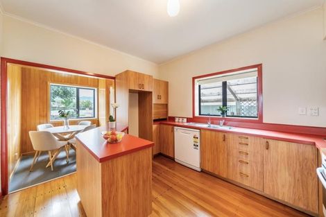 Photo of property in 16 Brook Street, Waiwhetu, Lower Hutt, 5010