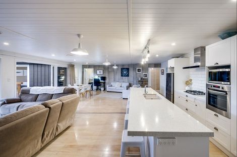 Photo of property in 51 Napier Road, Havelock North, 4130