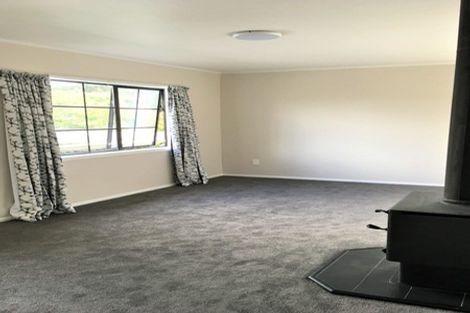 Photo of property in 553 Swanson Road, Ranui, Auckland, 0612