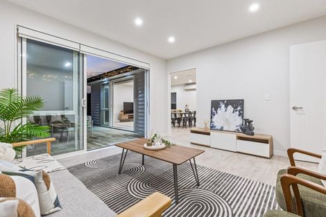 Photo of property in 8 Konoba Avenue, Kumeu, 0810