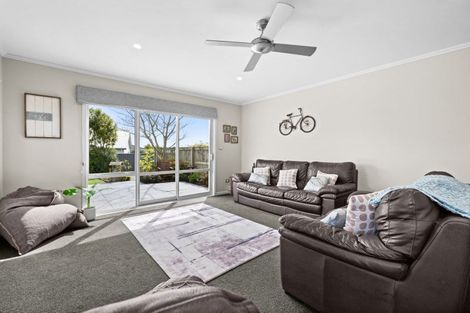 Photo of property in 75a Arataki Road, Havelock North, 4130